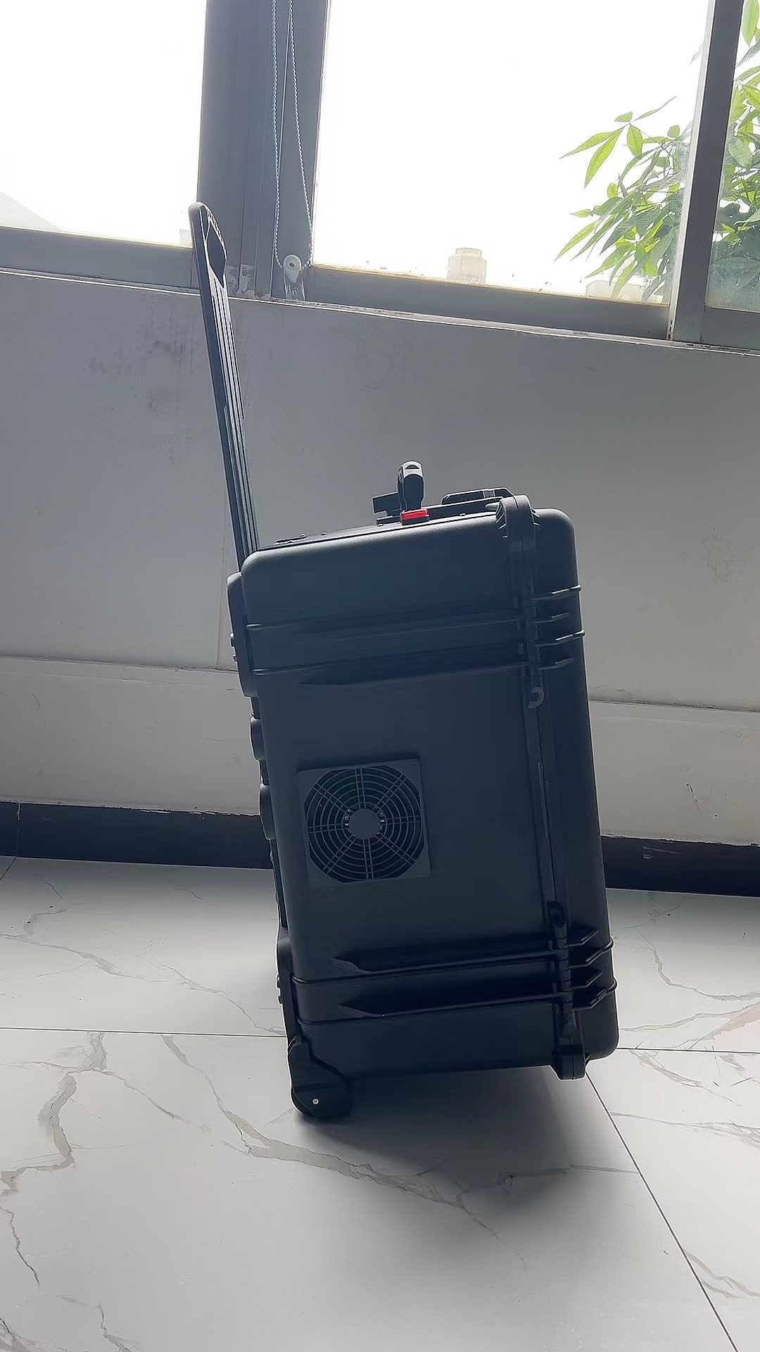 柳河手拉箱型移动通信干扰器